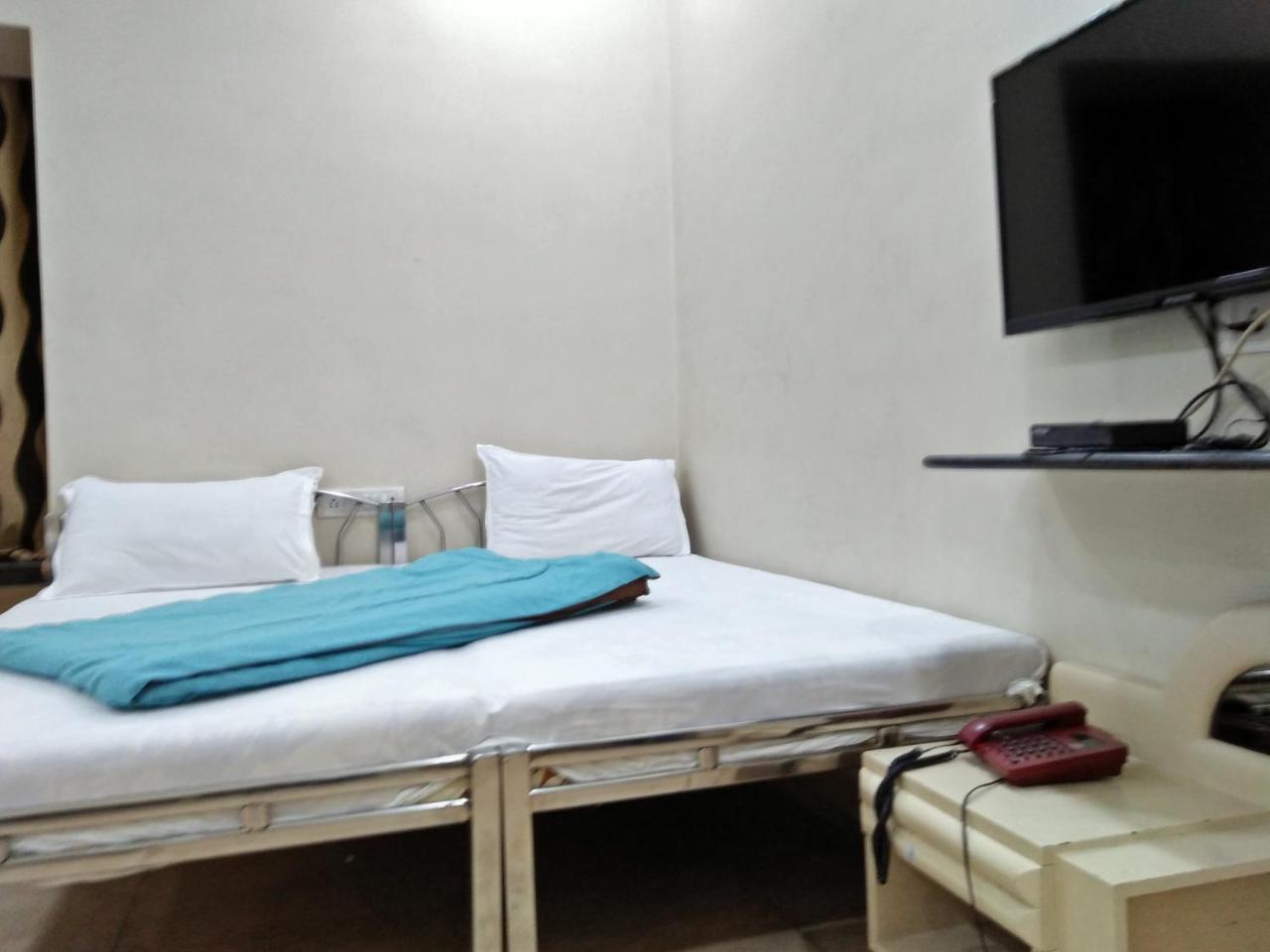 Hotel Blue Bird Colaba Mandve Exterior foto